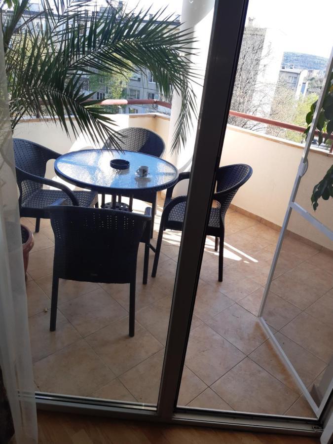Appartement Nish 7 à Veliko Tarnovo Extérieur photo