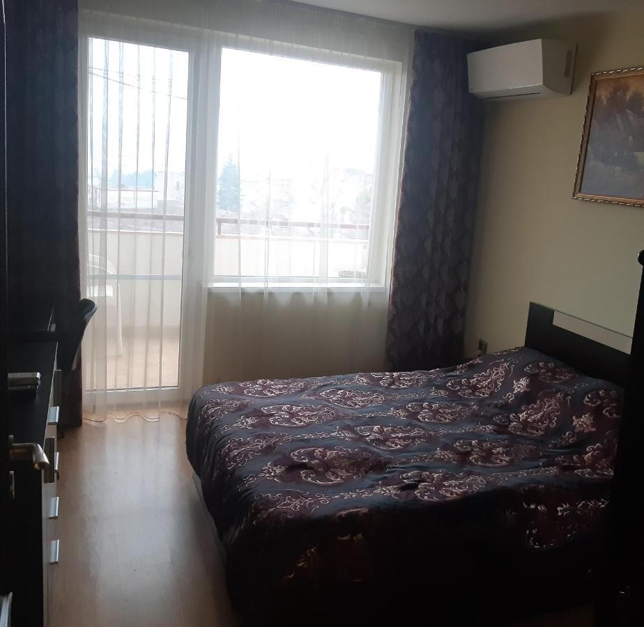Appartement Nish 7 à Veliko Tarnovo Extérieur photo